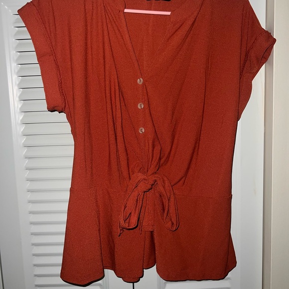 Fifty Street Orange Top - Picture 1 of 5